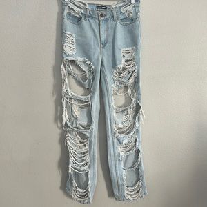 WOMEN’S DISTRESSED LIGHT WASH DENIM JEANS SIZE 5